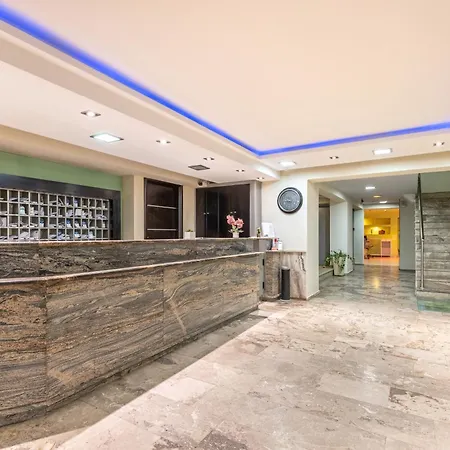 Esperia Hotel 3*